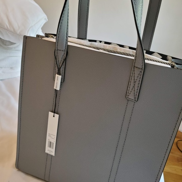 π₯ππ₯ NWT Authentic Marc Jacobs Repeat Tote - Picture 4 of 8